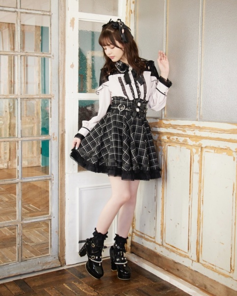 ボリュームフレアスカート ｜ LIZ LISA（リズリサ）公式通販 ｜ Tokyo