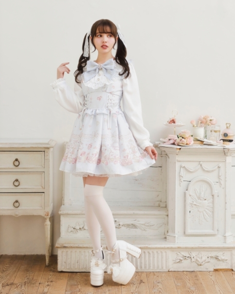 romantic cosmetics リズリサ ワンピース 予約商品】Romantic Cosmetics柄ワンピース ｜ LIZ LISA（リズリサ