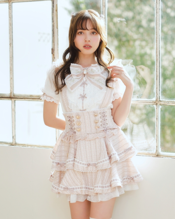 リズリサ　LIZ LISA ハートチャーム付き　レースキャミソール　姫系　希少 希少 リズリサ レースフリルキャミソール タンクトップ オフホワイト