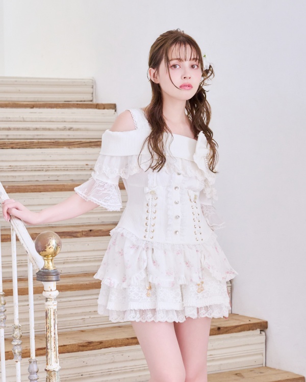リリ 予約商品】レイヤード風肩あきニット ｜ LIZ LISA（リズリサ
