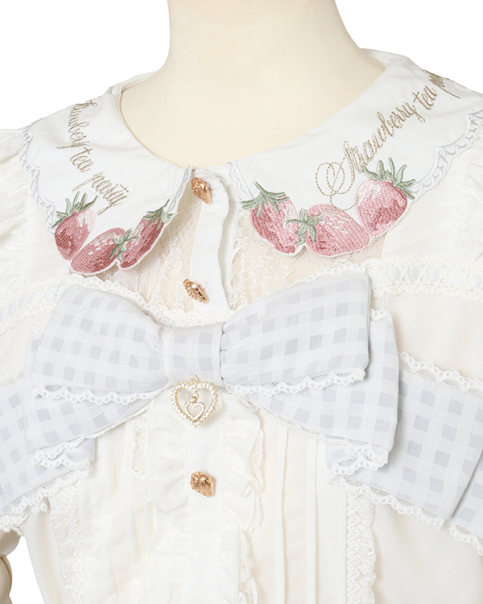 予約商品】ストロベリー刺繍ブラウス ｜ LIZ LISA（リズリサ）公式通販