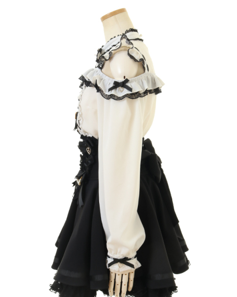LIZLISA系♡ハシゴレース ポンポン ドットフロッキーポンチョ型ブラウス 黒 LIZLISA系♡ハシゴレース ポンポン ドットフロッキーポンチョ型
