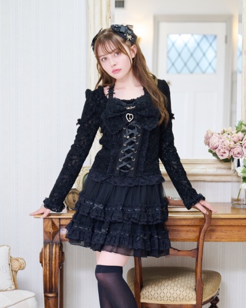 イタリア♡リゾート♡美品 ♡レースが綺麗 ♡ LFDL ☆ トップス coordinate55417_rl_.jpg