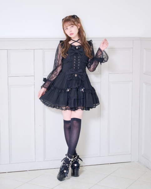 LIZLISA シフォンワンピース 𝐿𝐼𝑍 𝐿𝐼𝑆𝐴 𝐴𝑢𝑡𝑢𝑚𝑛 𝑐𝑜𝑙𝑙𝑒𝑐𝑡𝑖𝑜𝑛