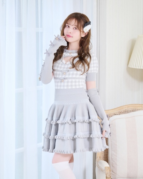 新品　未使用　リズリサ サイドチャーム厚底スニーカー ｜ LIZ LISA（リズリサ）公式通販