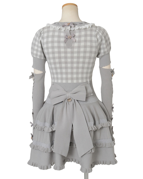 リリ　ニュースキン製品 ギンガムニットカットアウトワンピース ｜ LIZ LISA（リズリサ