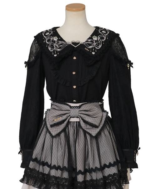 スピリチュアライズド　EUプレス 予約商品】ジュエリーリボン刺繍セーラーリブトップス ｜ LIZ LISA