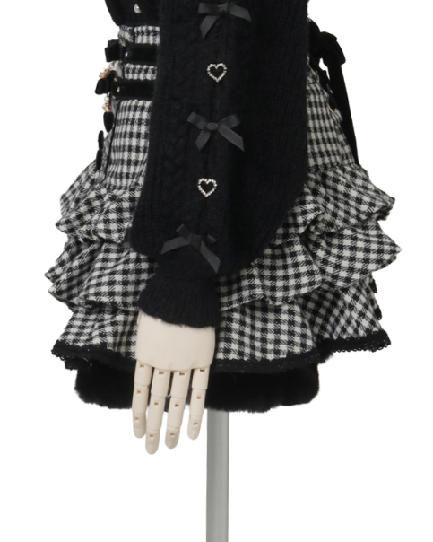 裾ファーフリルスカパン ｜ LIZ LISA（リズリサ）公式通販 ｜ Tokyo