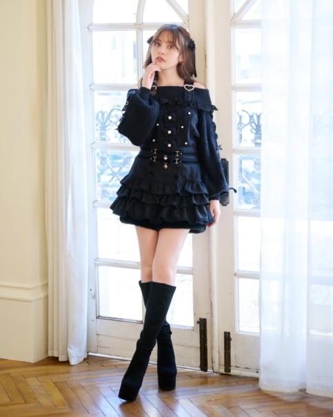 裾ファーフリルスカパン ｜ LIZ LISA（リズリサ）公式通販 ｜ Tokyo