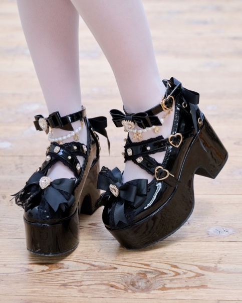 クロスストラップリボンパンプス ｜ LIZ LISA（リズリサ）公式通販